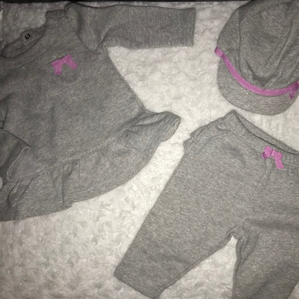Super cute 3 piece set! Super Sparkly!
